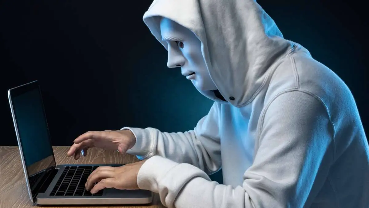 beyaz-sapkali-hacker-nedir.webp